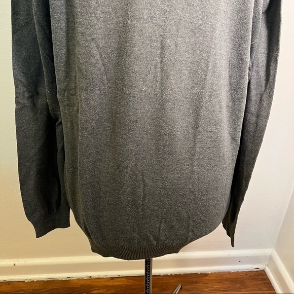 Old Navy V-Neck Sweater Dark Heather Gray - Picture 4 of 12